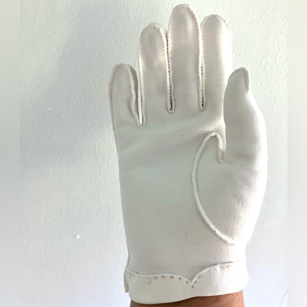 Vintage 50’s white driving evening gloves